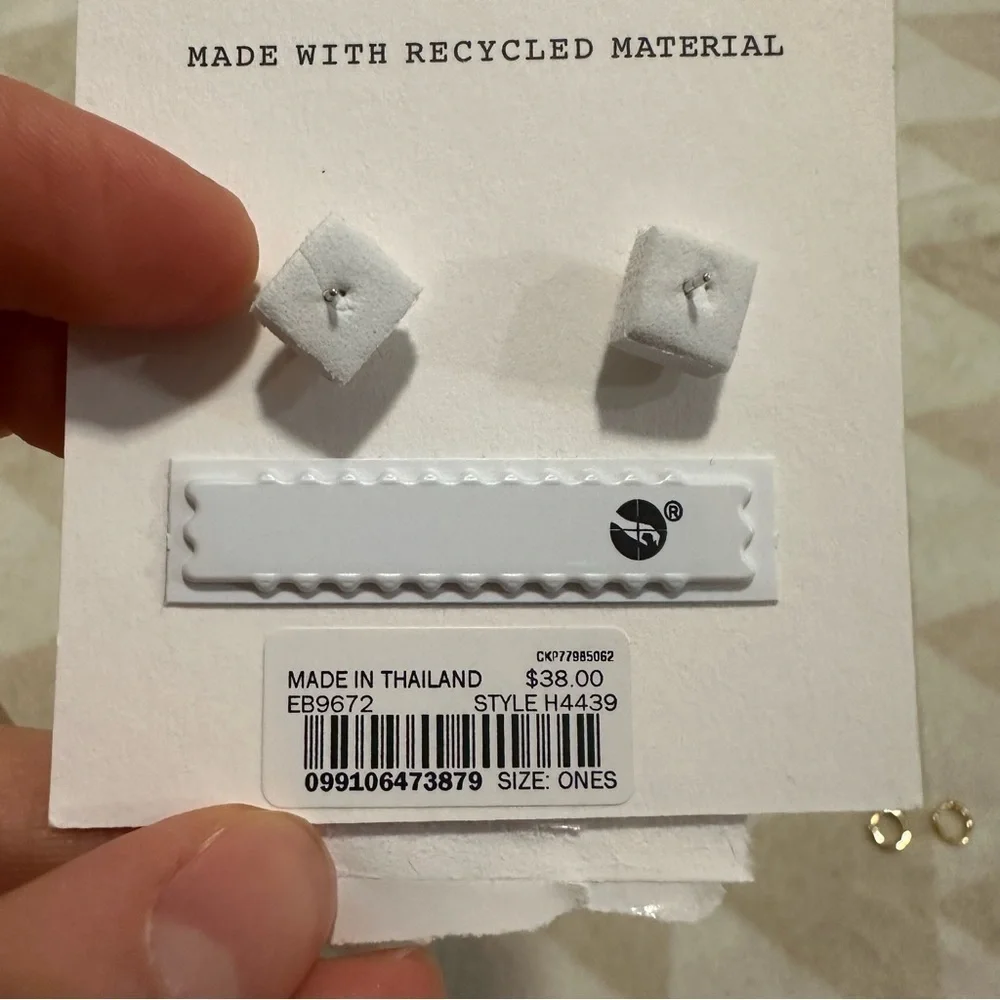 Madewell Delicate Collection Demi-Fine Heart Stud Earrings
